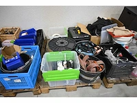 Pallet met installatiemateriaal en werkplaatsinvenvaris (5x) - afbeelding 12 van  14