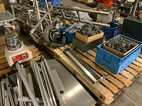 Pallet met machine toebehoren (16x) - afbeelding 10 van  11