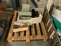 Pallet met machine toebehoren (9x) - afbeelding 6 van  7