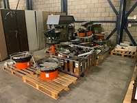 Pallet met machine toebehoren (9x) - afbeelding 1 van  8