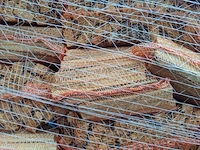 Pallet met netzakken aanmaakhout - afbeelding 3 van  3