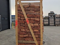 Pallet met netzakken aanmaakhout - afbeelding 2 van  3