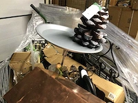 Pallet met ongebruikte- en retourgoederen. - afbeelding 7 van  10