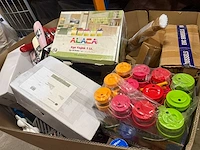 Pallet met retouren en overstock. - afbeelding 1 van  3