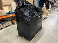 Pallet met retouren en overstock. - afbeelding 3 van  3