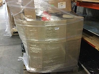 Pallet met retourgoederen. - afbeelding 1 van  9