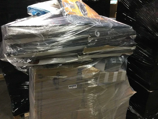 Pallet met retourgoederen. - afbeelding 5 van  7