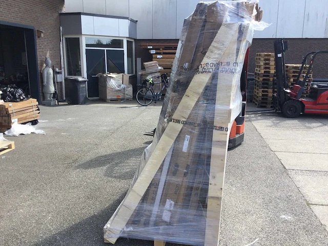 Pallet met sanitair artikelen. - afbeelding 4 van  7