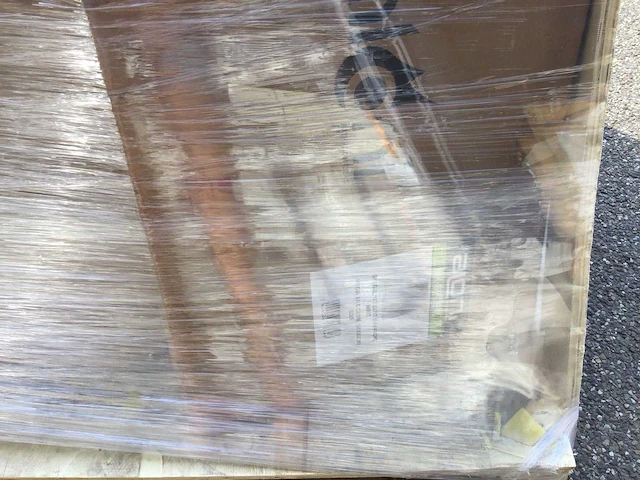 Pallet met sanitair artikelen. - afbeelding 6 van  7