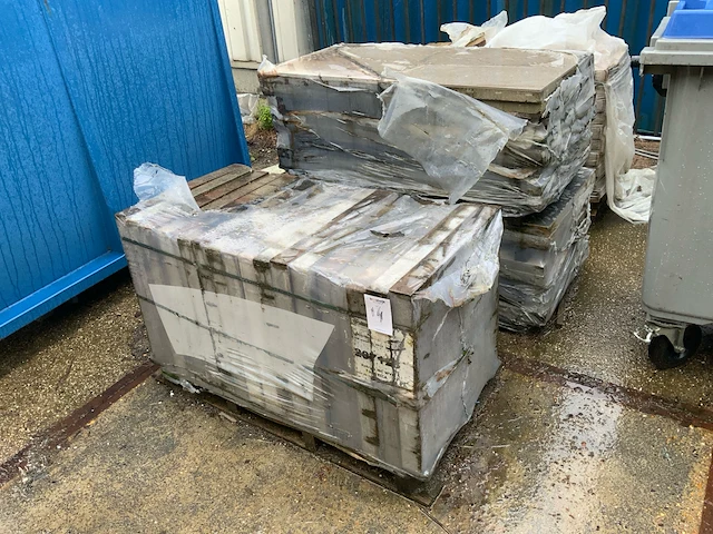 Pallet met stenen (24x) - afbeelding 2 van  5