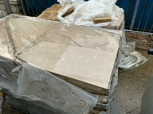 Pallet met stenen (24x) - afbeelding 4 van  5