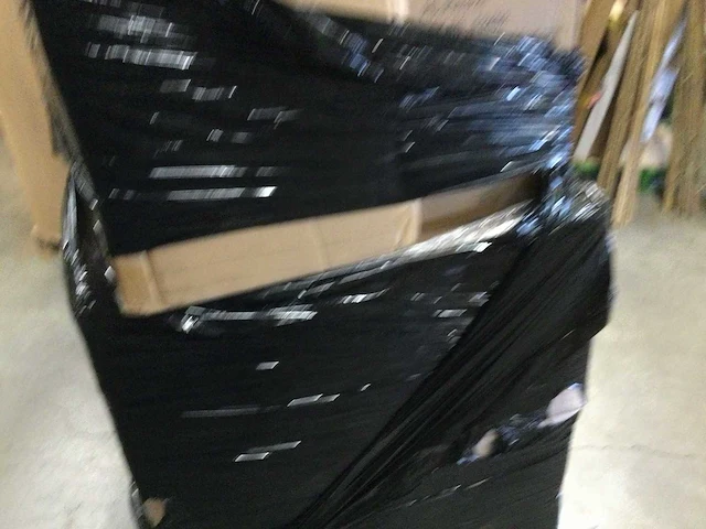 Pallet met tuin- en huishoudelijke artikelen. - afbeelding 2 van  6