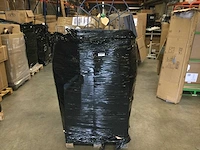 Pallet met tuin- en huishoudelijke artikelen. - afbeelding 1 van  3