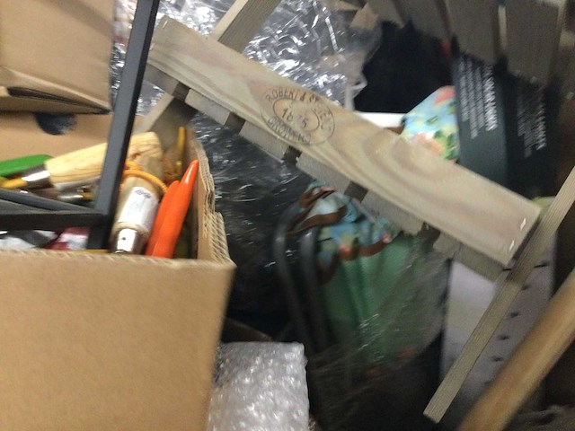 Pallet met tuin- en huishoudelijke artikelen. - afbeelding 2 van  6