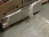 Pallet met tuin-en huishoudelijke artikelen. - afbeelding 8 van  9