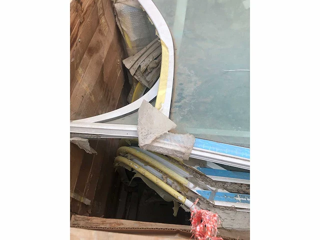 Pallet met verschillende bootramen voor gulf craft boten alle nieuw - afbeelding 3 van  4