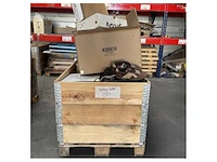 Pallet met verschillende maritieme slippers en bootschoenen - afbeelding 3 van  3