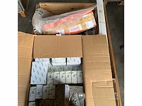 Pallet met verschillende onderdelen van wago - afbeelding 2 van  3