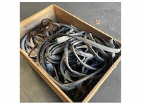 Pallet met verschillende raamrubbers - afbeelding 1 van  3