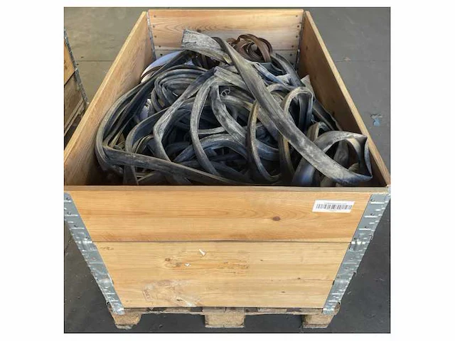 Pallet met verschillende raamrubbers - afbeelding 3 van  3