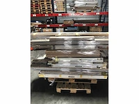 Pallet met verschillende vloerdelen | laminaat | pvc | carpet en overige vloerdelen - afbeelding 1 van  4