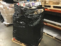 Pallet met westfalia produkten. - afbeelding 1 van  7