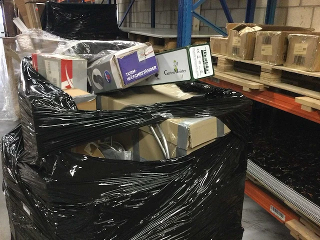 Pallet met westfalia produkten. - afbeelding 6 van  7