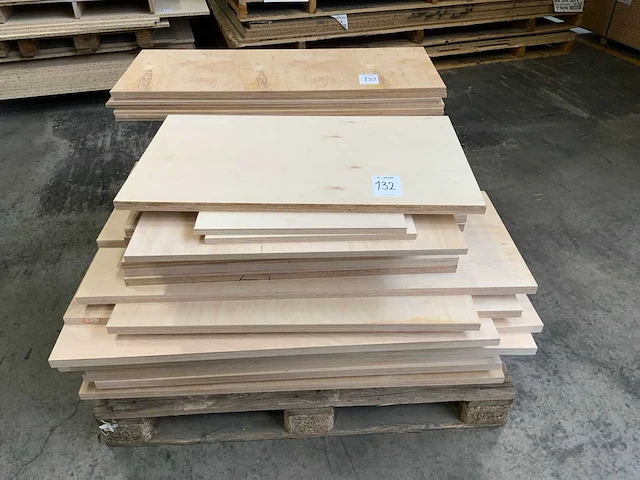 Pallet multiplex plaatmateriaal (2x) - afbeelding 2 van  2