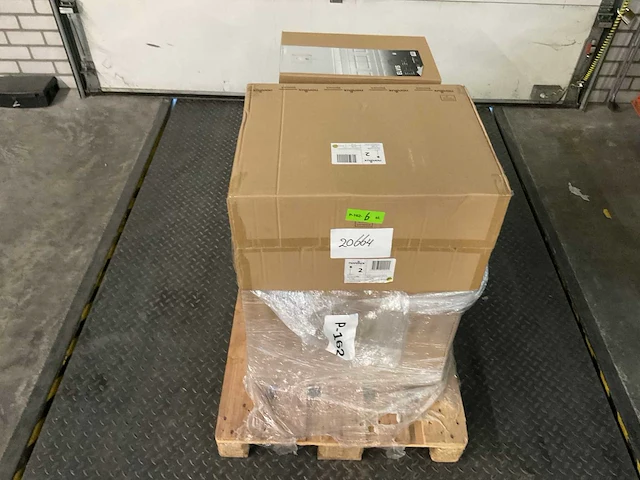 Pallet nordlux elvis e27 messing vloerlamp - afbeelding 4 van  5