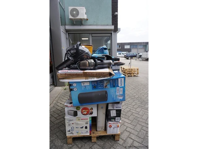 Pallet ongecontroleerde retourgoederen - afbeelding 1 van  5