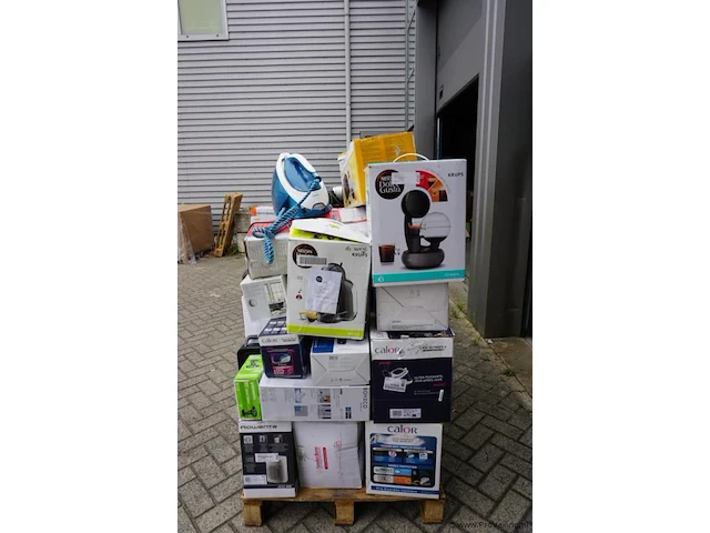 Pallet ongecontroleerde retourgoederen - afbeelding 3 van  5