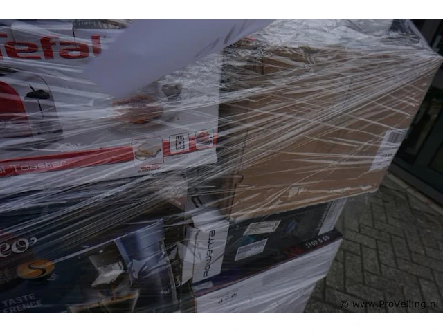 Pallet ongecontroleerde retourgoederen - afbeelding 5 van  5