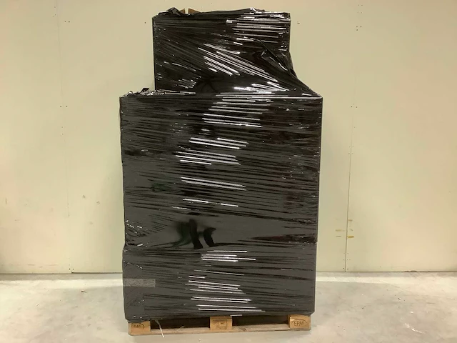 Pallet overstockgoederen - afbeelding 1 van  1