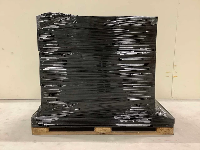 Pallet overstockgoederen - afbeelding 1 van  1