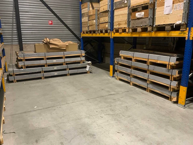Pallet plaatstaal (15x) - afbeelding 1 van  6