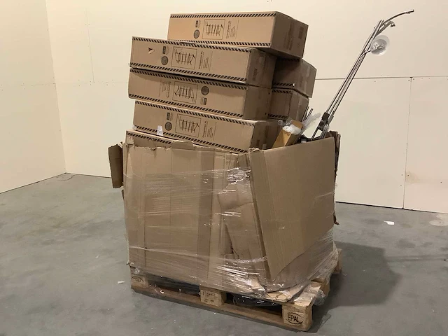 Pallet retourgoederen - 34 items - afbeelding 1 van  10