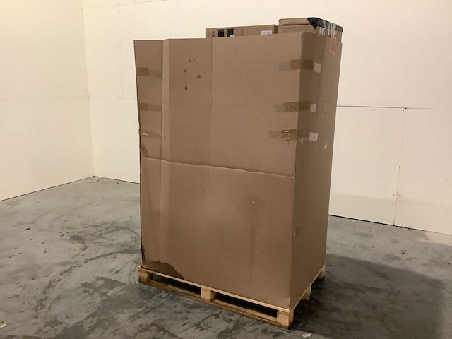 Pallet retourgoederen - pc / monitors -19 items - afbeelding 1 van  9