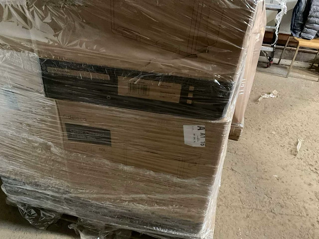 Pallet retourgoederen (2x) - afbeelding 15 van  26