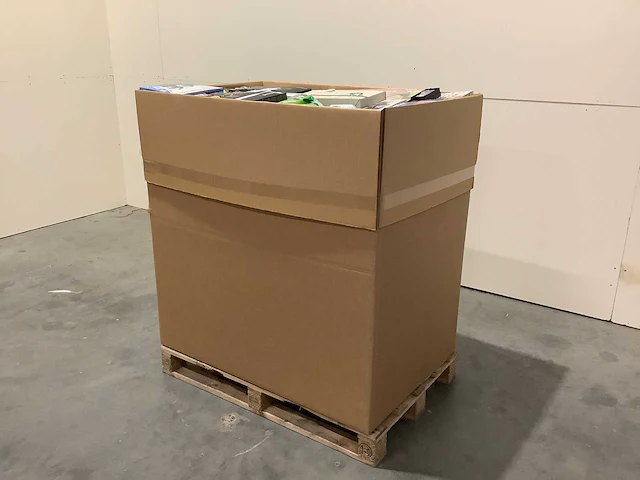 Pallet retourgoederen - afbeelding 2 van  9