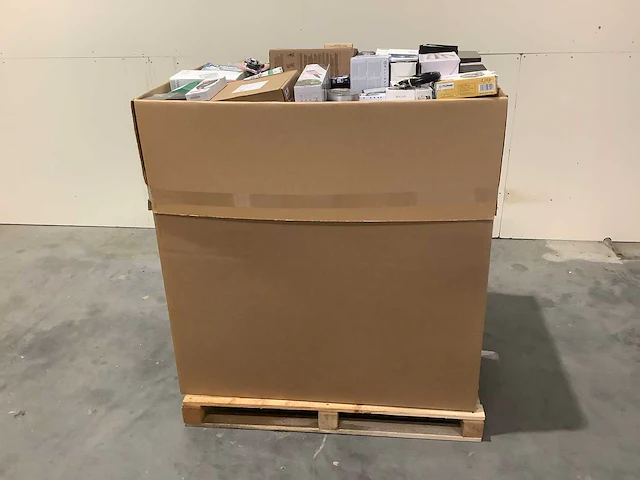 Pallet retourgoederen - afbeelding 3 van  8