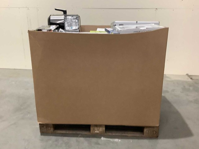 Pallet retourgoederen - afbeelding 8 van  9