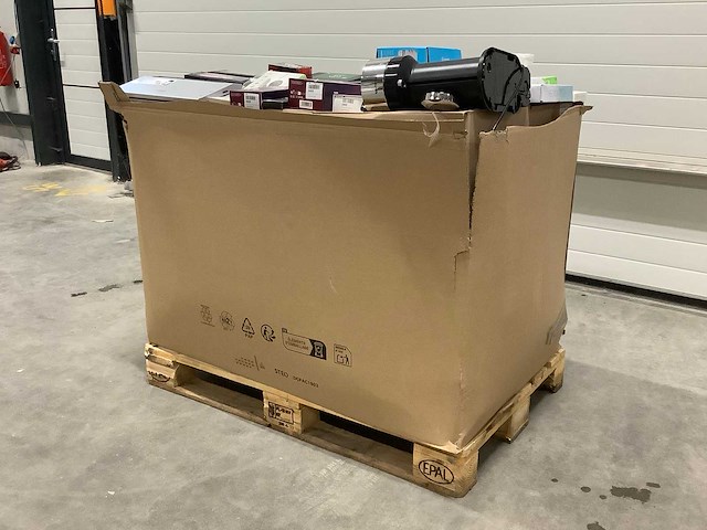 Pallet retourgoederen - afbeelding 9 van  10