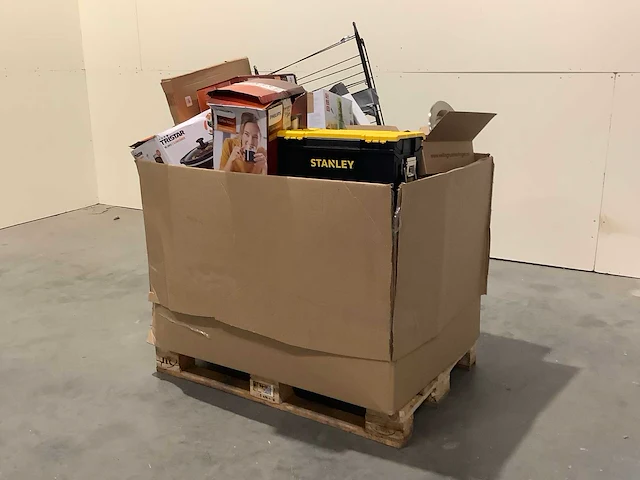 Pallet retourgoederen - afbeelding 1 van  9