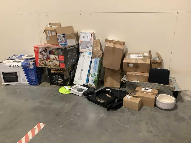 Pallet retourgoederen - afbeelding 1 van  9