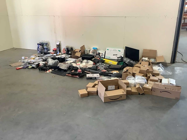 Pallet retourgoederen - afbeelding 1 van  12