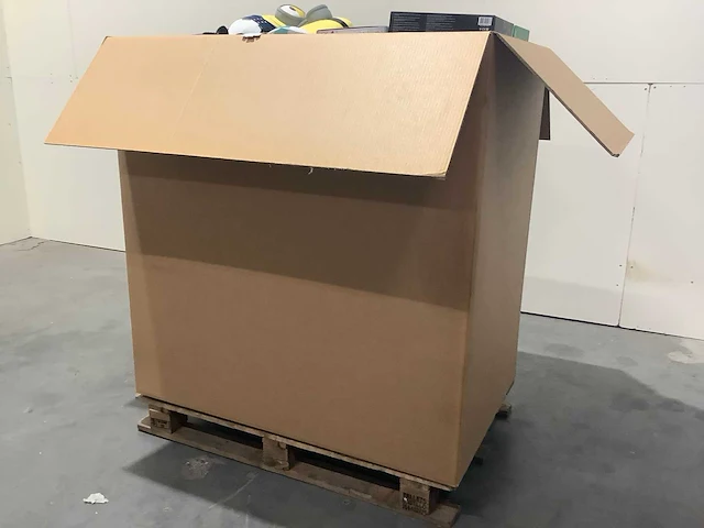 Pallet retourgoederen - afbeelding 2 van  4