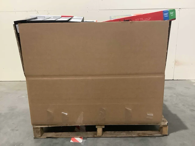 Pallet retourgoederen - afbeelding 3 van  4