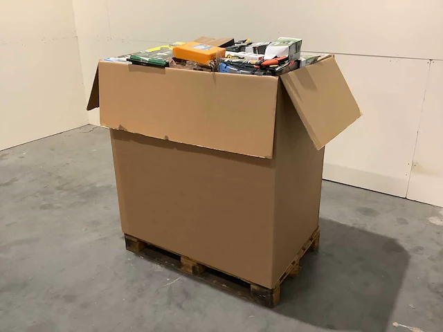 Pallet retourgoederen - afbeelding 2 van  8