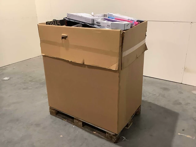 Pallet retourgoederen - afbeelding 2 van  9