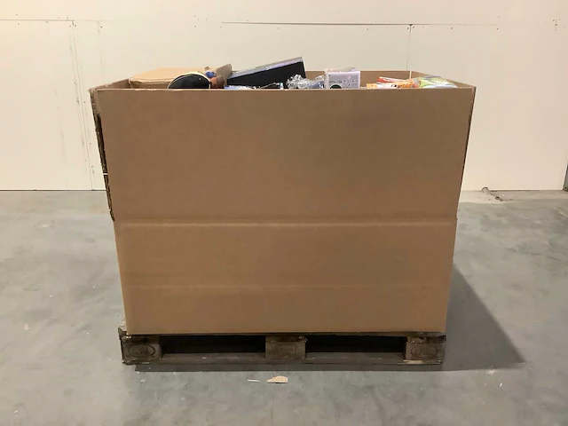 Pallet retourgoederen - afbeelding 6 van  7